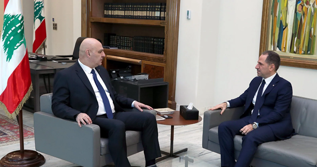 (*) الجميل من قصر بعبدا: للالتفاف حول رئيس الجمهورية هو رمز سلطة الدولة وهيبتها واستعادة قرارها الحر