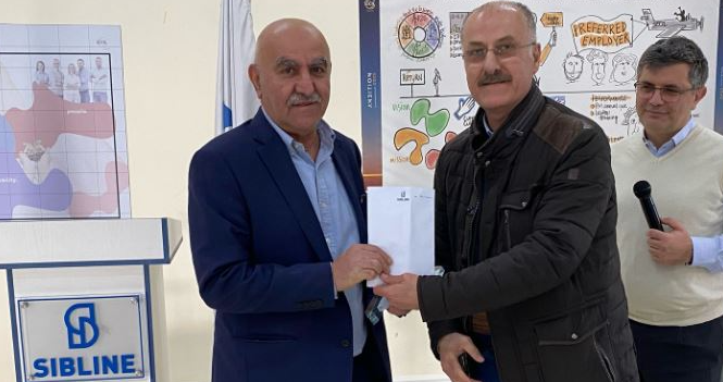 شركة ترابة سبلين كرمت الدكتور عبد الناصر الحاج شحادة لبلوغه السن القانونية