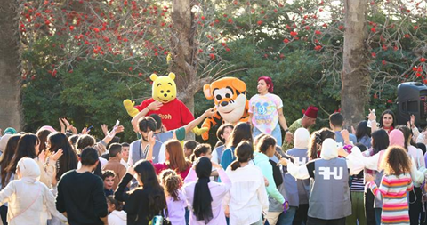 جامعة رفيق الحريري RHU تستضيف إفطارًا للأيتام