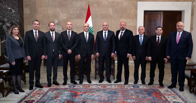 (*) عون ترأس اجتماعًا للمحافظين بحضور وزير الداخلية : لتطبيق القانون ومحاربة الفساد من دون أي ضغوط