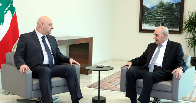 رئيس الجمهورية عرض مع الرئيس بري للأوضاع ونتائج زيارة أورتاغوس والتقى مجموعة العمل الاميركية: لبنان ملتزم تنفيذ الإصلاحات وكامل القرار 1701 وبقاء إسرائيل في النقاط الخمس المحتلة يعقد الوضع اكث