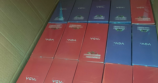 وحدة من "الريجي" كمنت لسيارة وضبطت فيها سجائر الكترونية مهرّبة