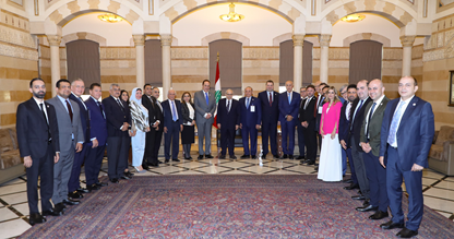 رئيس الحكومة استقبل وفدا من الجمعية المصرية – اللبنانية ونادي الرياضي اعتذر عما بدر من إساءات لشخصه في مدينة "كميل شمعون الرياضية"