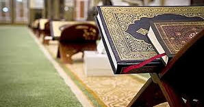سرقة مصحف من داخل مسجد في مدينة ليون الفرنسية وحرقه وفرار المنفّذ