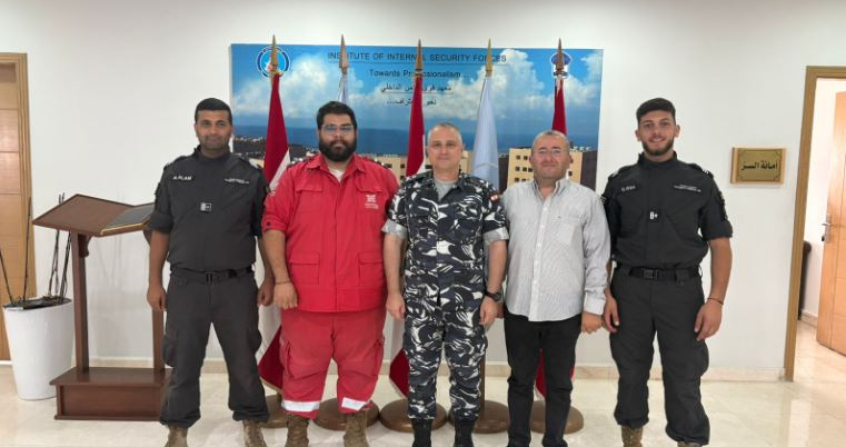 وحدة الطوارئ لشبيبة "كاريتاس" زارت قائد معهد قوى الأمن في عرمون مهنئة