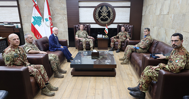 استقبالات قائد الجيش في اليرزة