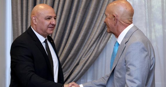 (*) براك من بعبدا : لا نتحدث عن حرب بل عن اقتناع حزب الله بالتخلي عن السلاح اورتاغوس: اسرائيل مستعدّة أن تتحرّك خطوة خطوة مع قرارات الحكومة اللبنانيّة